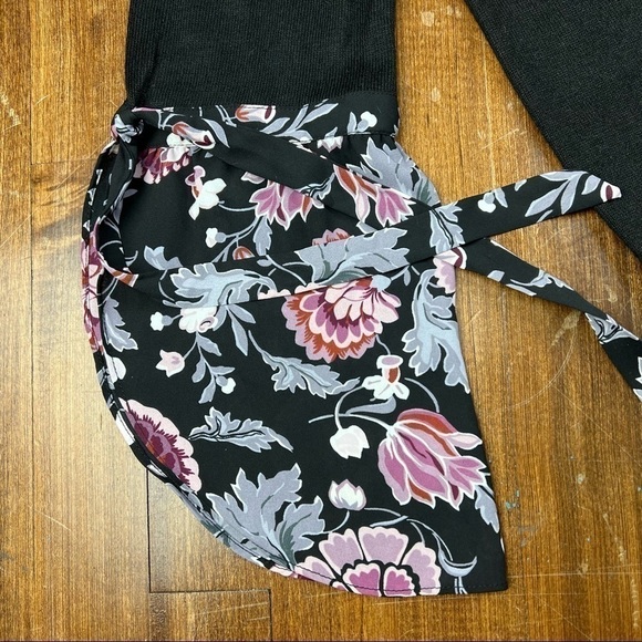 Loft Medium Black Floral Open Sleeve w/ Ties Bell Sleeves Boho Top Ann Taylor - Picture 2 of 8